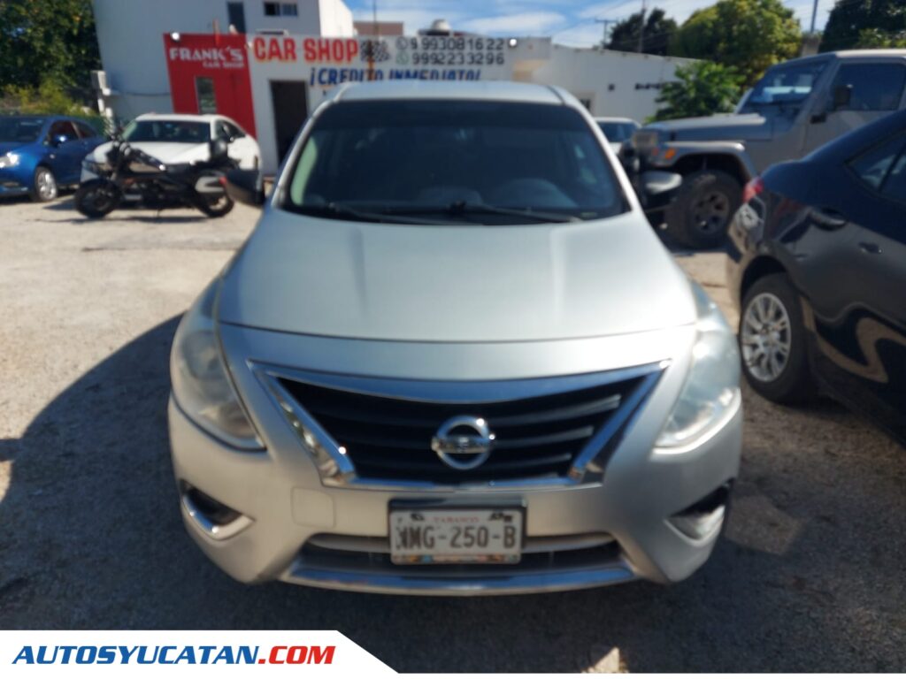 Nissan Versa 2015