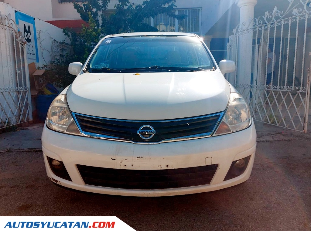 Nissan Tiida Sedan Emotion 2011