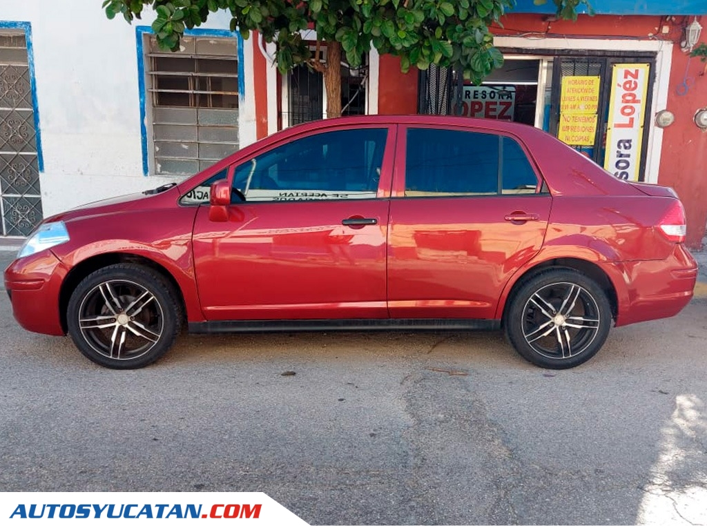Nissan Tiida 2012