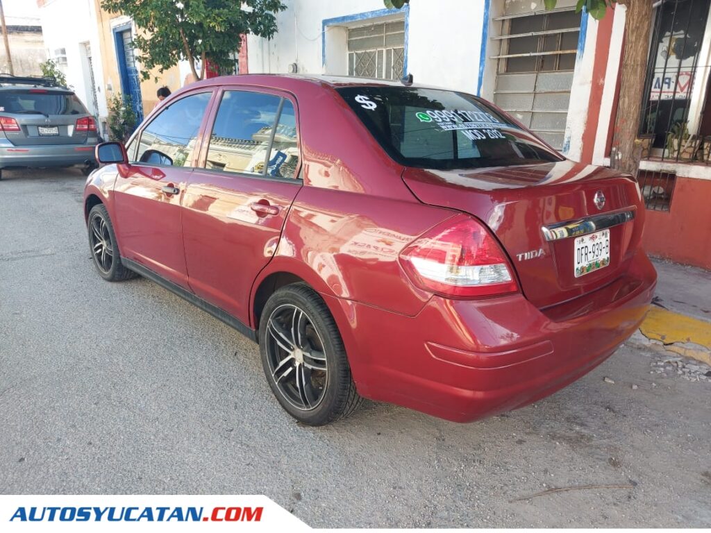 Nissan Tiida 2012