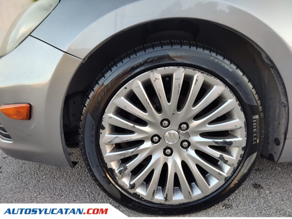 Suzuki Kizashi GLX CVT 2.4 L 2014