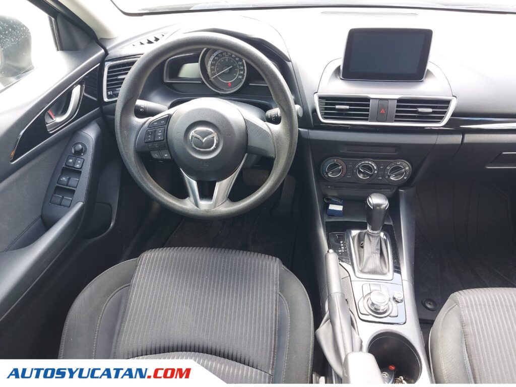 Mazda 3 i Touring 2015