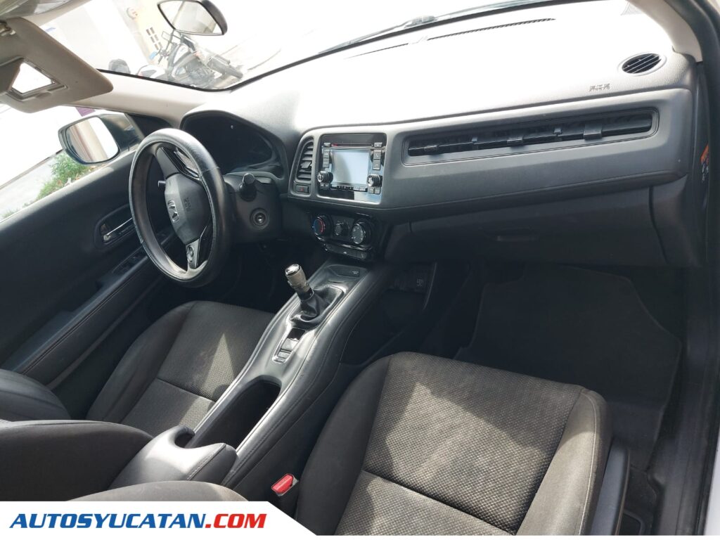 Honda HR-V Uniq 2016