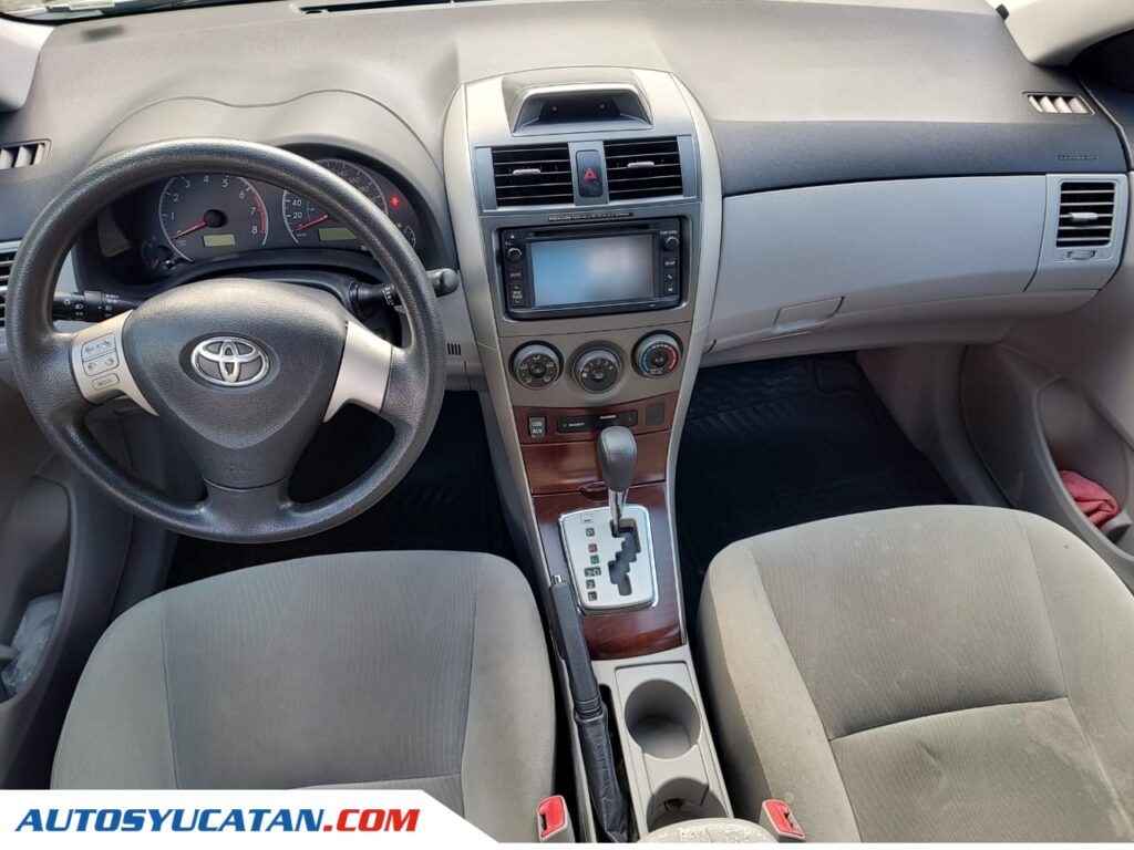 Toyota Corolla XLE 2013