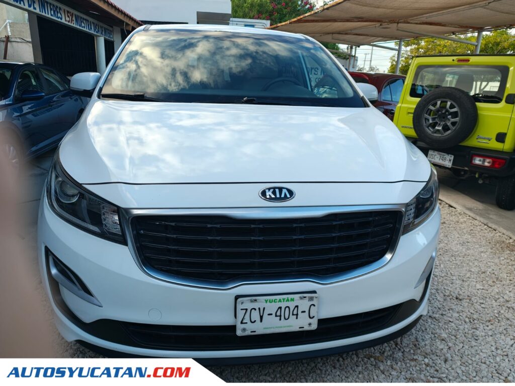 Kia Sedona LX Automática 2020