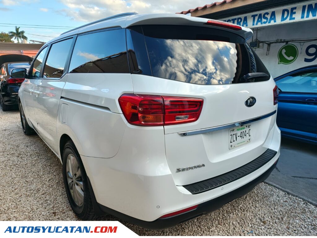 Kia Sedona LX Automática 2020