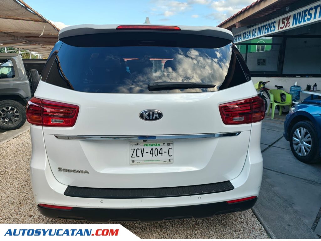 Kia Sedona LX Automática 2020