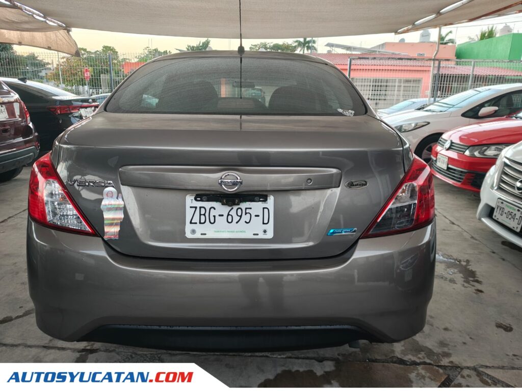 Nissan Versa Automático 2016