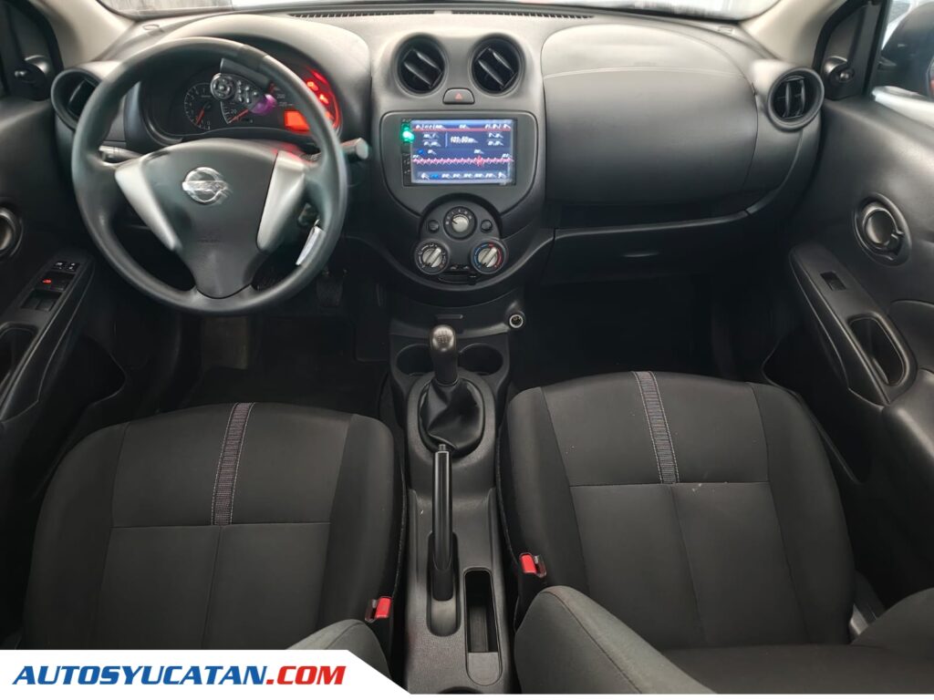 Nissan Versa Drive Standard 2022