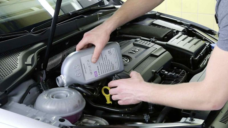 Error comun al poner anticongelante al auto