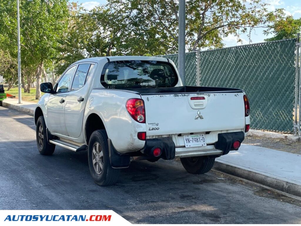 Excelente Mitsubishi L200