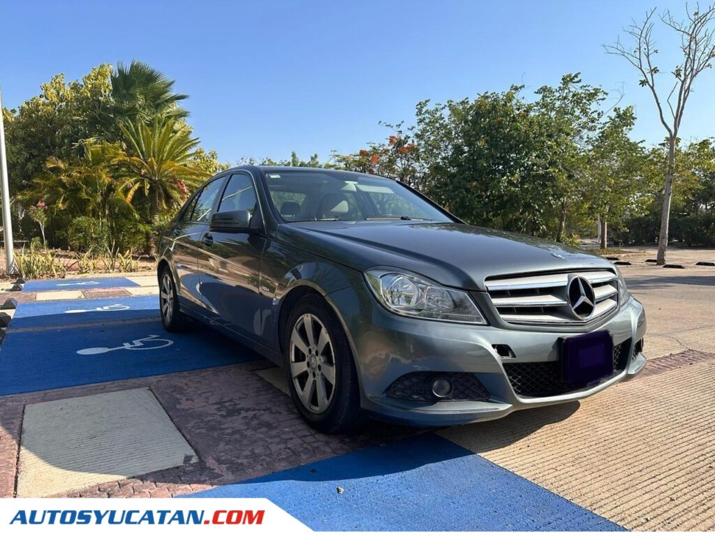 Mercedes Benz Clase C 180 CGI 2012