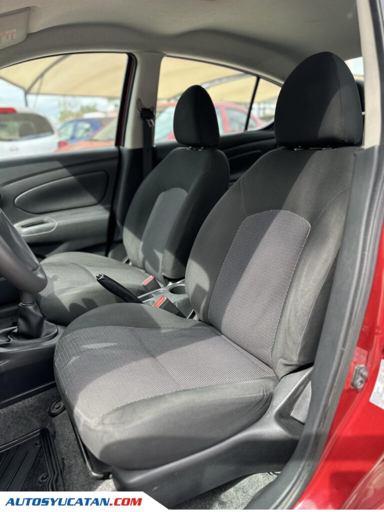 NISSAN VERSA ESTANDAR 2018